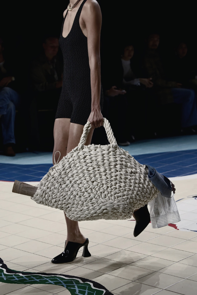 Botega Veneta ( Imagem: Gorunway )