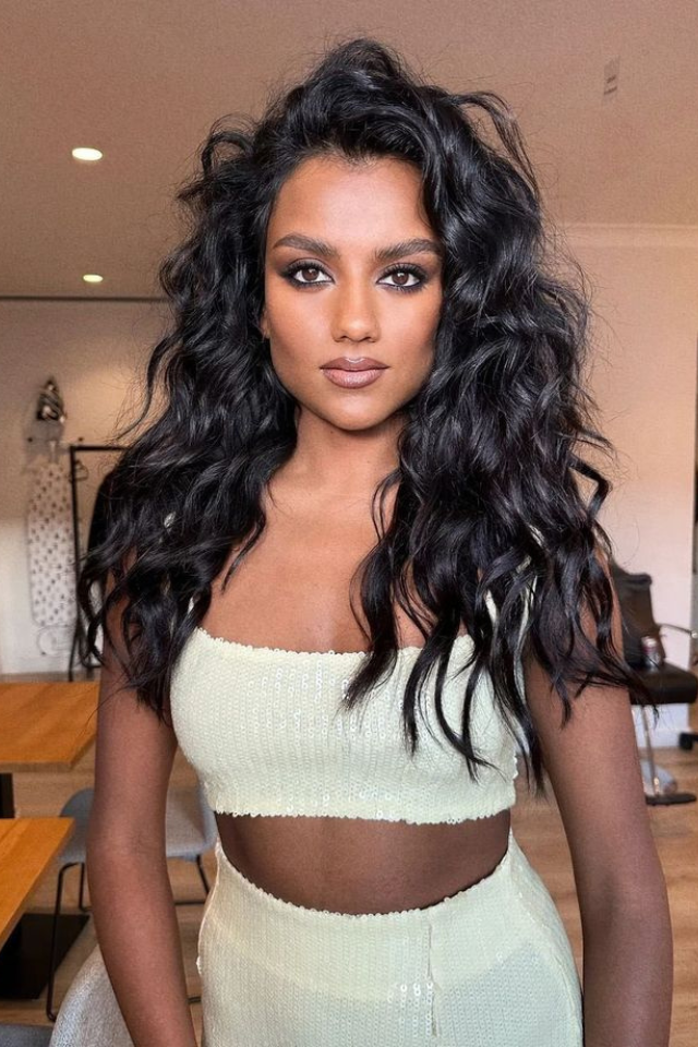 Simone Ashley / Netflix Imagem
